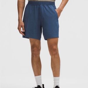 Lululemon Athletica Men's Pace Breaker Linerless Short 7" in Navy